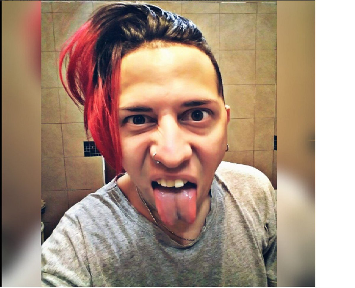 evelyngarrido69's tweet photo. Gracias Por Ser Mi Cable A Tierra ♥Sos Un Ejemplo A Seguir Mi Negro ☺ #MujerDeIrione TE AMO IDOLO ♥ #JMFM → @xxlirione https://t.co/WYfDvSah1h