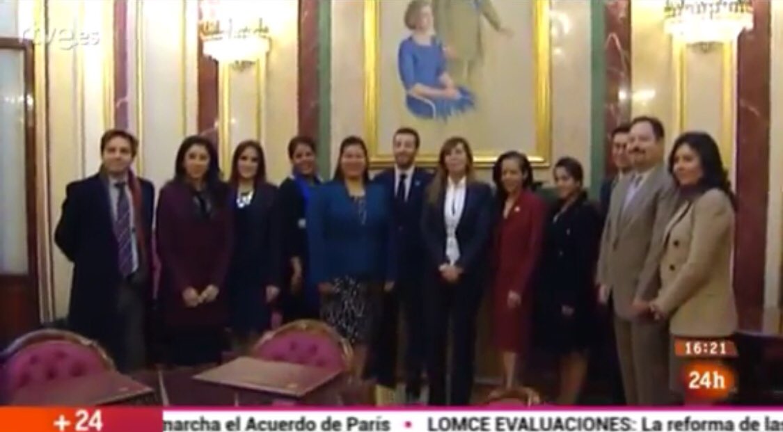 LidHispanosEEUU's tweet photo. Reportaje en el programa Parlamento de @rtve sobre los participantes en la XVIII edición de #LideresHispanosEEUU https://t.co/dh1BJMQSwt https://t.co/6InXDrXIqo