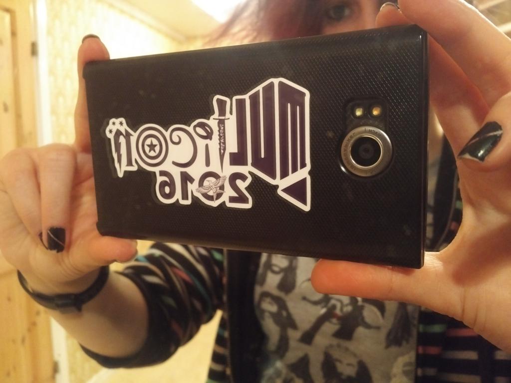 Ellociraptor's tweet photo. Pimped my phone #multicon2016 https://t.co/csjtTJ1IWy