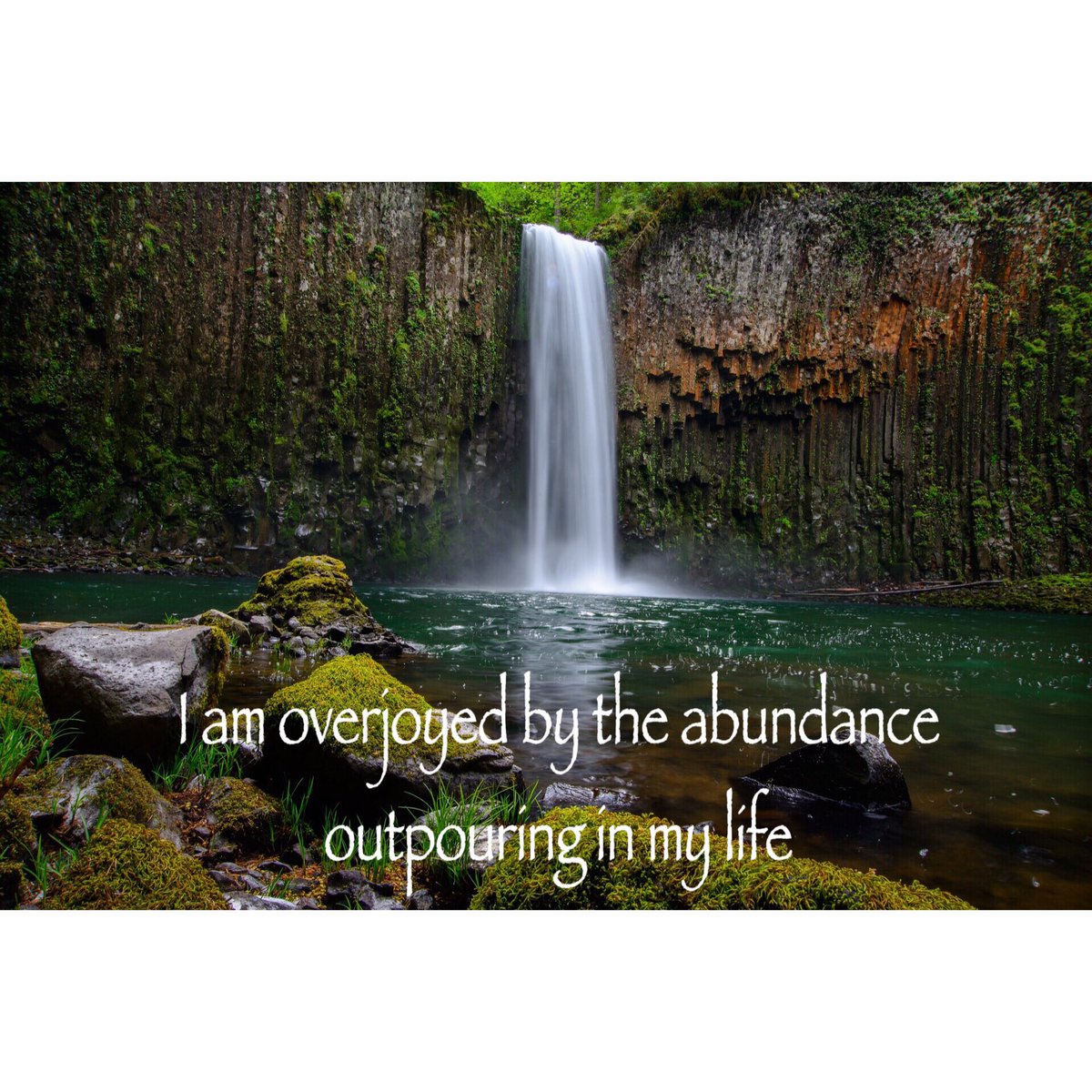 AffirmWithMe's tweet photo. #happysaturday! Feel the #abundance! #affirmwithme #affirmation #quoteoftheday #lawofattraction #PositiveVibes #positivity #inspiration #joy https://t.co/Xq0WxV6ZPQ