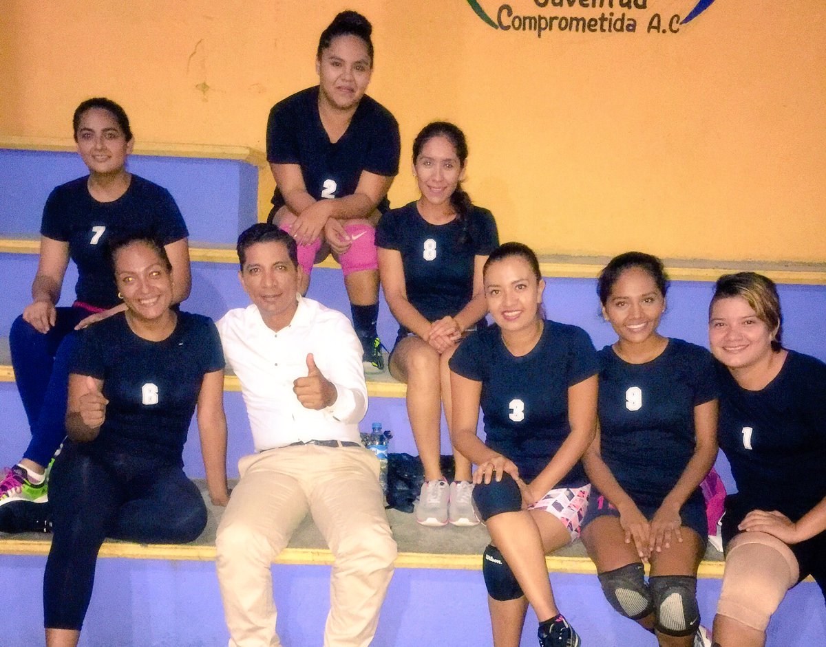 ManuelCardenasE's tweet photo. El Deporte siempre será una prioridad para impulsar la sana convivencia de los jóvenes y la sociedad en general. #Cárdenas #Ometepec https://t.co/NyicTKh9RP