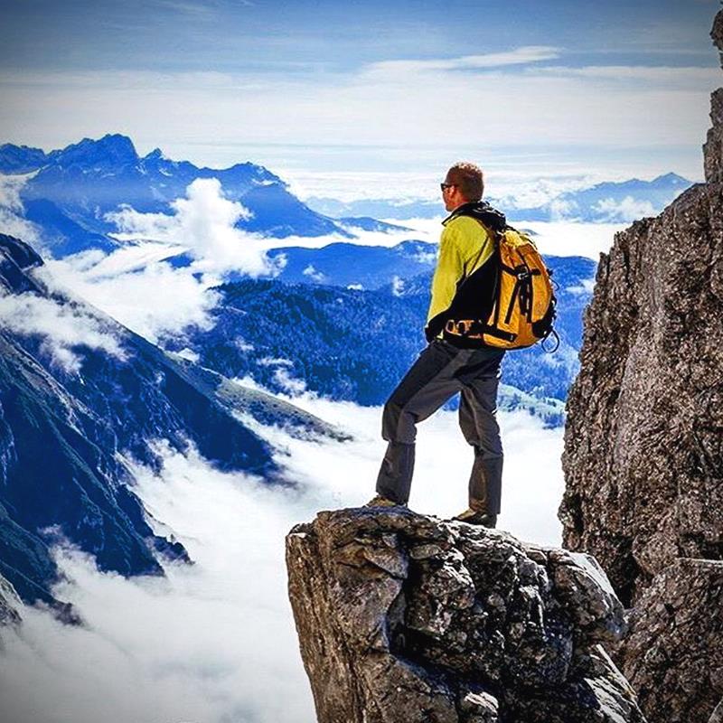 | 💳 #awesomeearth #adventuretime #hikers #wearethewild