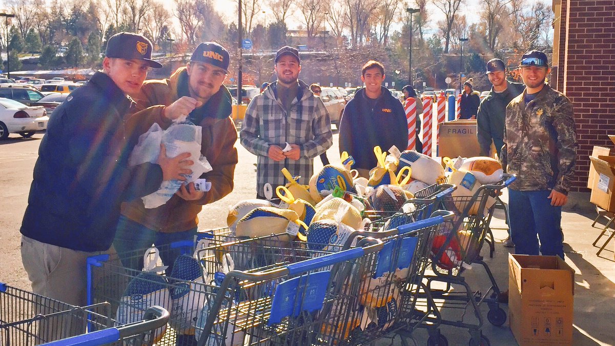 UNC_BearsBSB's tweet photo. Our guys are at the 47th Ave @Walmart today accepting turkeys &amp; $ donations for the Weld County Food Bank #communitybears https://t.co/07nIB7wQxa