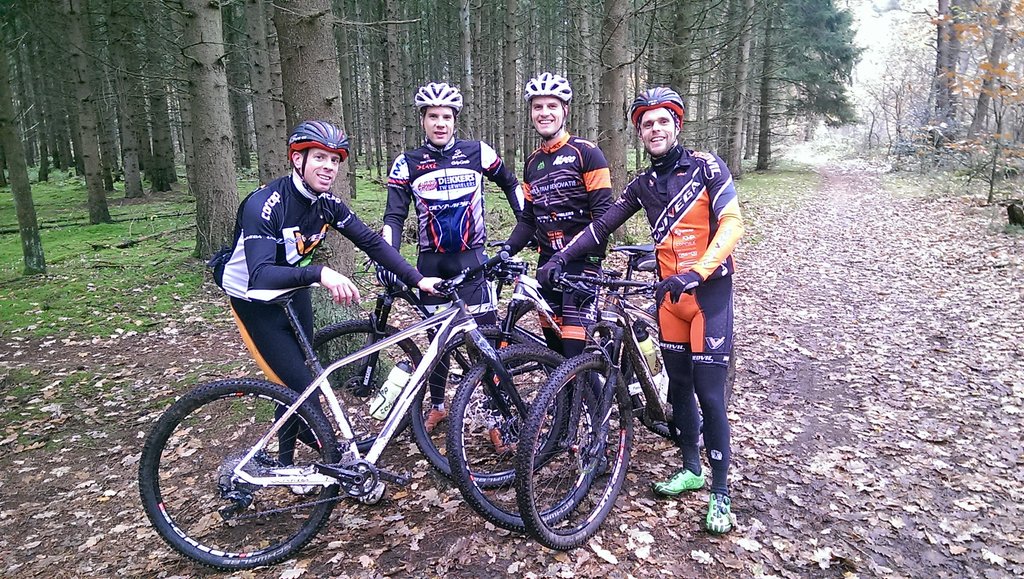 WBeurskens's tweet photo. Vandaag een erg leuke training gehad, thanx mannen. Morgen allerlaatste keer op de #Univega #UPCT #JFCMeijel https://t.co/9UWvbDqzlt