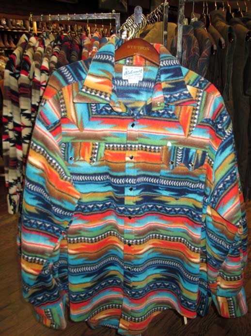 fmlights's tweet image. Keep warm and stay vibrant in Rockmount.