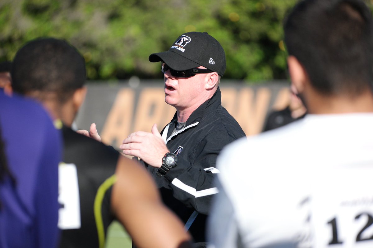 InsideRattlers's tweet photo. Head coach @CoachKGuy addressing participants at @ArizonaRattlers open tryout. https://t.co/7ekSqIMGet