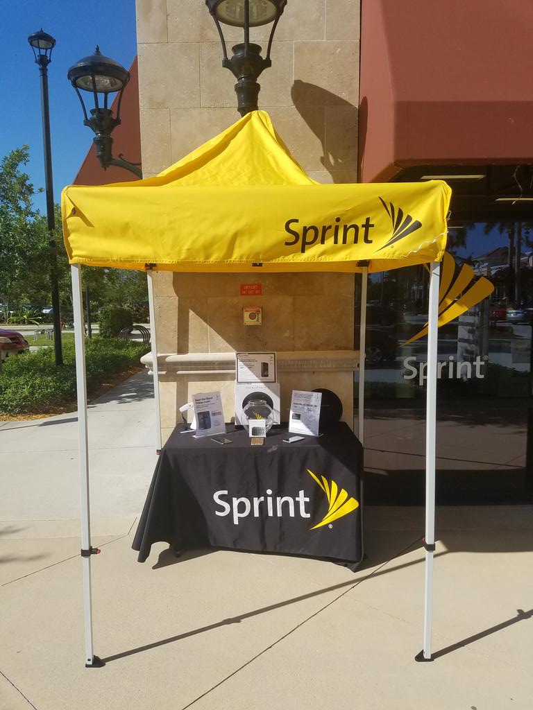 DEL_stroyers's tweet photo. Table and tent ready for SST! @Pkushn @wl_byoung @SprintLana @clubric @WL_News https://t.co/HxDzdWD6Kr
