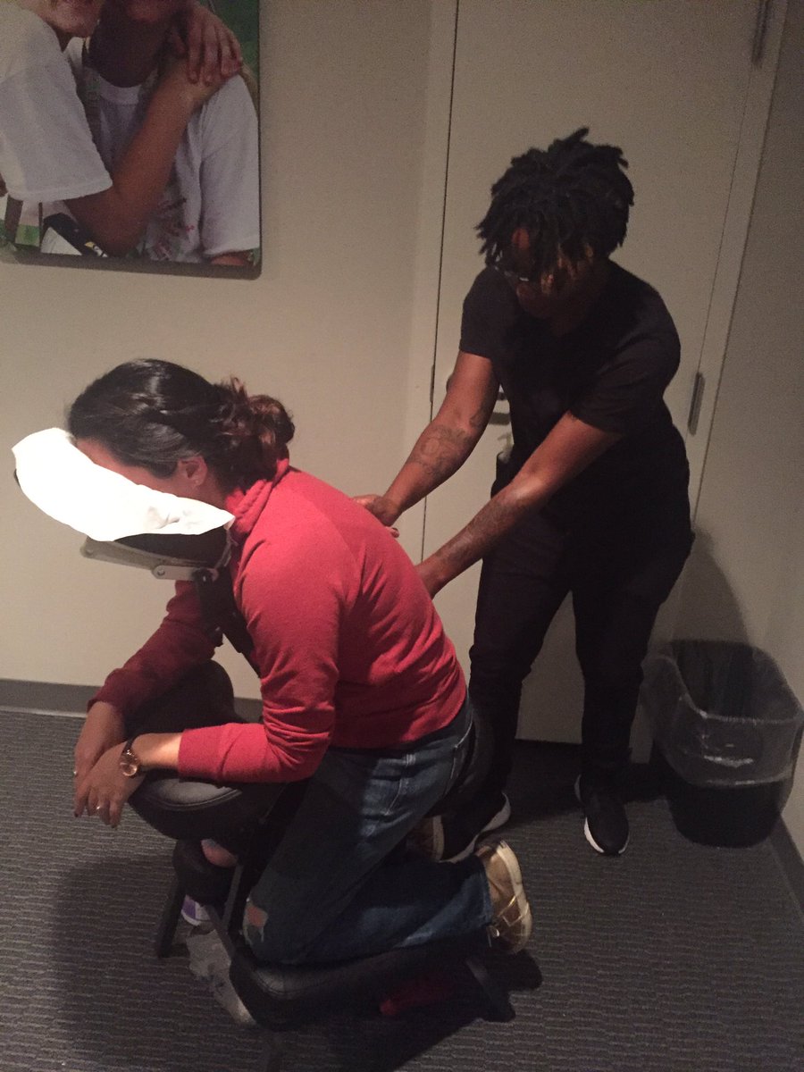 LUmassage's tweet photo. Great time massaging coaches at girls on the run w/ @bodyworkatwork &amp; co! Thanks for having me. https://t.co/jHlGmNIWoT