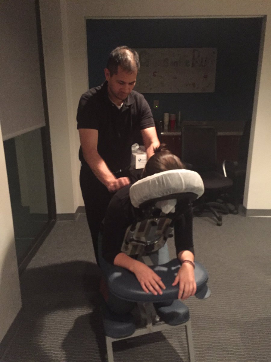 LUmassage's tweet photo. Great time massaging coaches at girls on the run w/ @bodyworkatwork &amp; co! Thanks for having me. https://t.co/jHlGmNIWoT