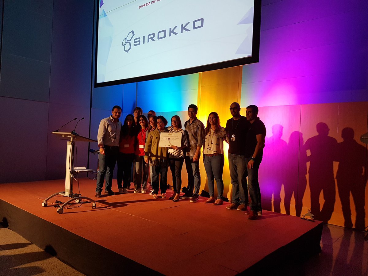 atarecos's tweet photo. Ganadores de #TII2016. Enhorabuena!! @lopesan_innova https://t.co/ntqTj2iiFT