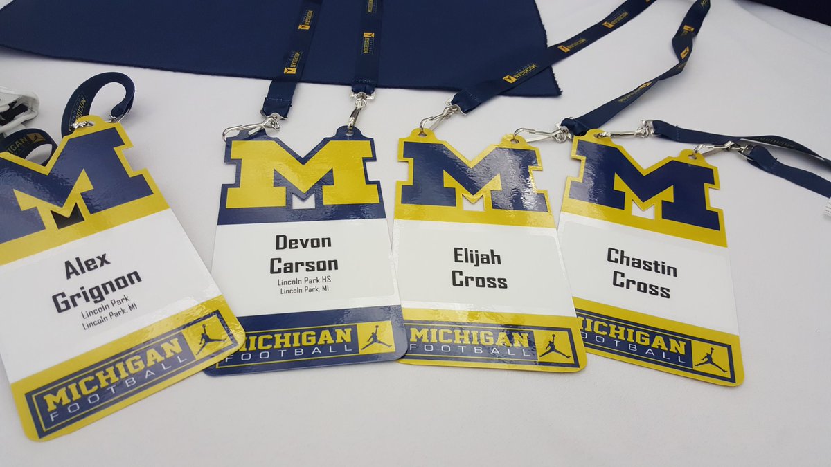 LpFootballRails's tweet photo. Lp visiting UofM! https://t.co/Srvsa94t71