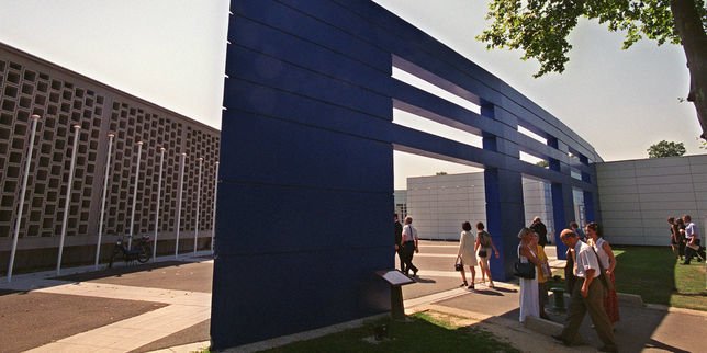 DeskeoOffices's tweet photo. L’enseignement supérieur français parmi les plus prisés des recruteurs https://t.co/cpAZL2b0p8 https://t.co/qgP9fnZJb0