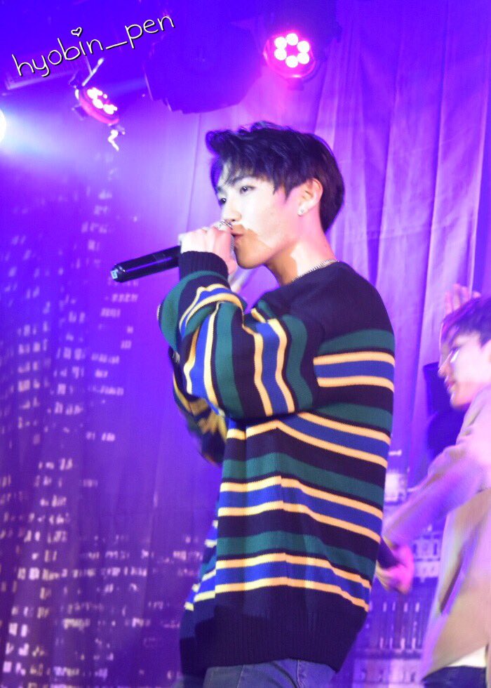 hyobin_pen's tweet photo. 2016.11.17♡2部
ヒョビンちゃん❤️カッコイイ😭💕
#NAUGHTYBOYS #노티보이즈 #borntobewildtour #hurryhurryhurry #hyobin #ヒョビン #효빈 @NTB_HYOBIN https://t.co/NSqEXKZjU6