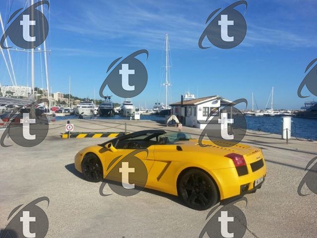 trobing's tweet photo. objecto perdido - LAMBORGHIN... - Son Dureta, Palma de... #objetosperdidos #trobing https://t.co/cjskWTkYtL https://t.co/RXp5UlQjot