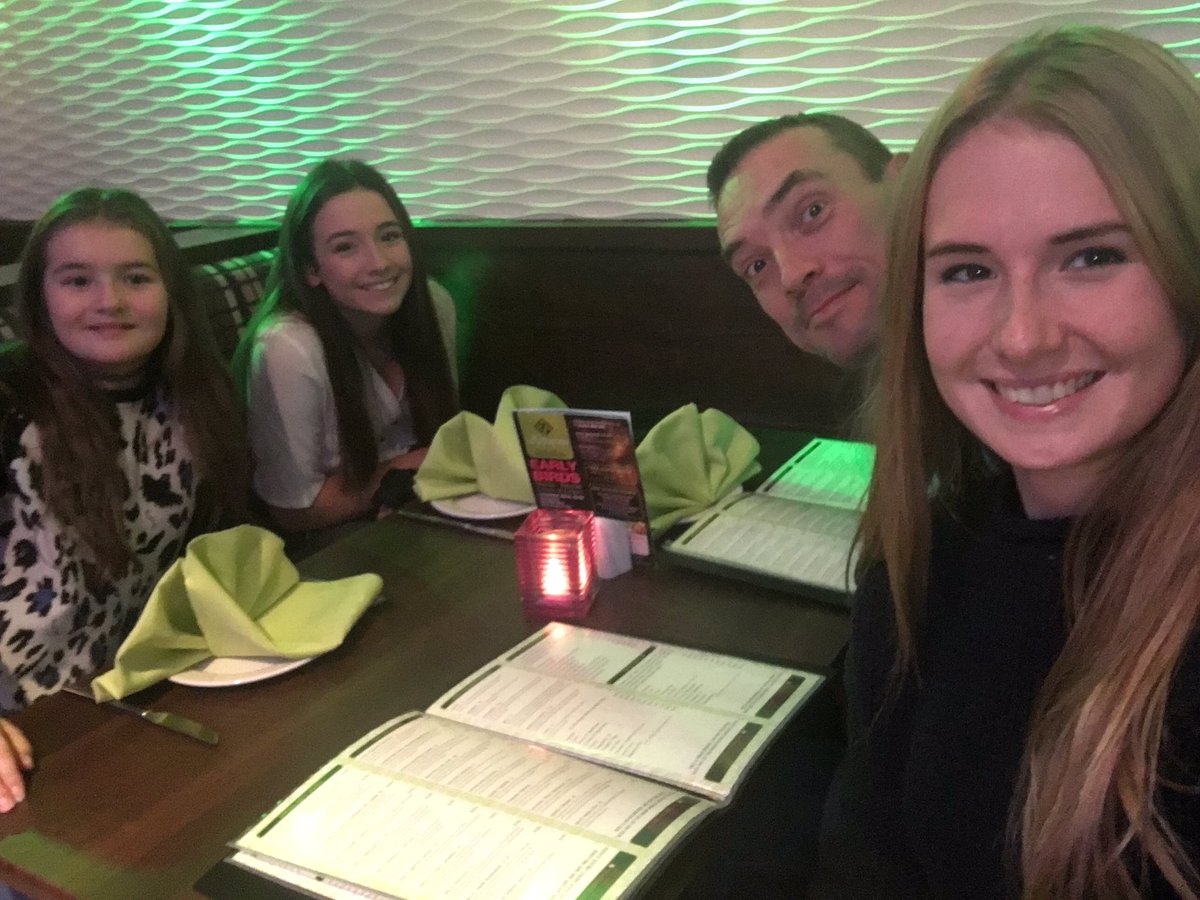 TheBlueMagpie's tweet image. Mum away, Dad in charge of tea. Result? All in Appayon. #WeekendDad