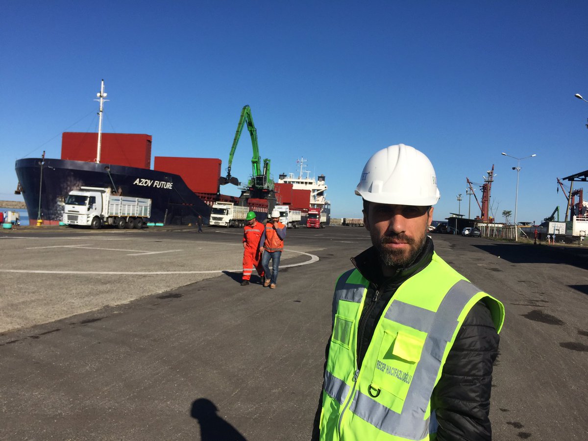 MCillioglu's tweet photo. Sınıfının en büyük gemilerinden Olan #Azovfuture gemisi gemisi #Rizeportshippingagency #rizeagency #rizeacente 12.000 Ton Sibirya kömürü https://t.co/ky82rXFuuY
