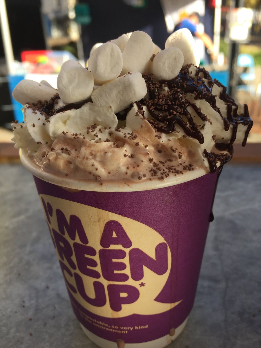 CrepeWandering's tweet photo. @EatChiswickW4 @CrepeWandering Hot chocolate with all the trimmings https://t.co/ar9WYtl4J8