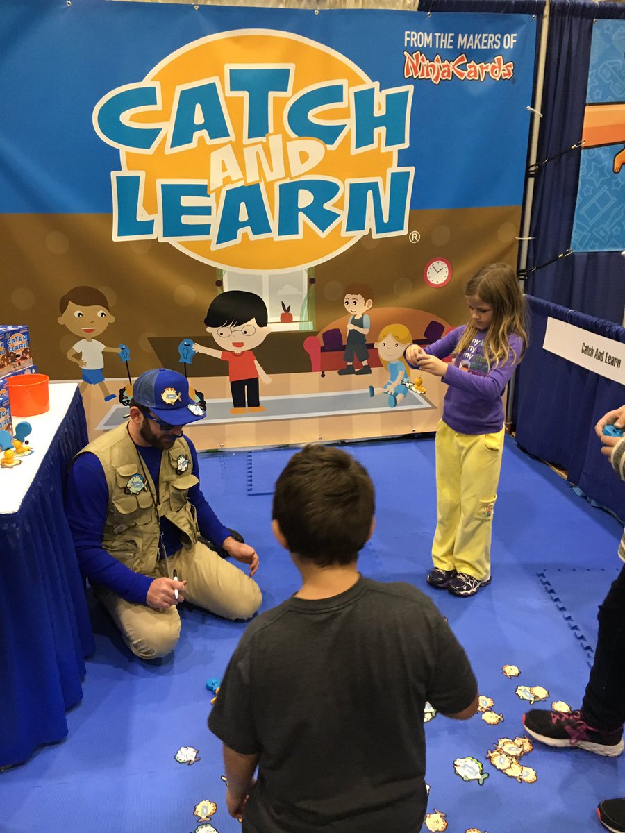 _FullTimeMom's tweet image. Wrapping things up @ChiTAGWeek with @BeanBagBucketz and #catchandlearn . Fun for all ages!! #playeveryday