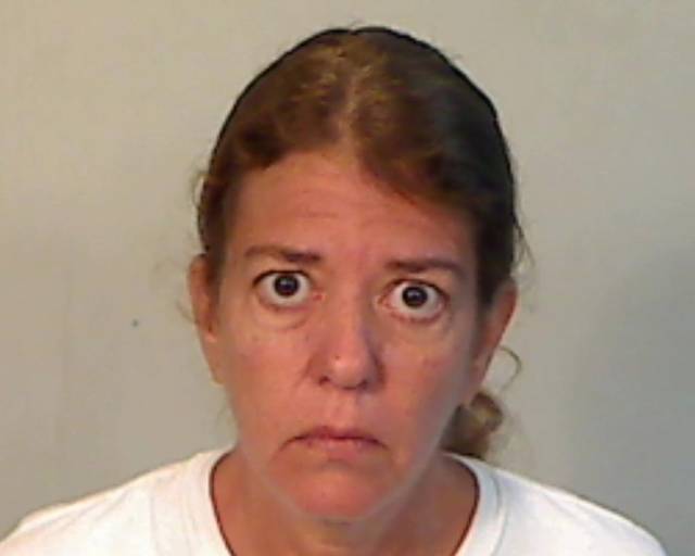 Cops say she used a stun gun to quiet her neighbor’s barking dog. Now she could face jail.
hrld.us/2fPmZet