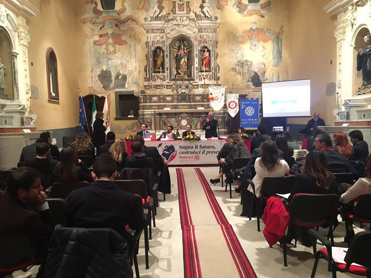 RotaractPompei's tweet photo. Presenti alla II Assemblea Regionale Campana del Rotaract Distretto 2100 ospitata dal Rotaract Club Sala Consilina Vallo di Diano. #d2100 https://t.co/P0blJVPe4C