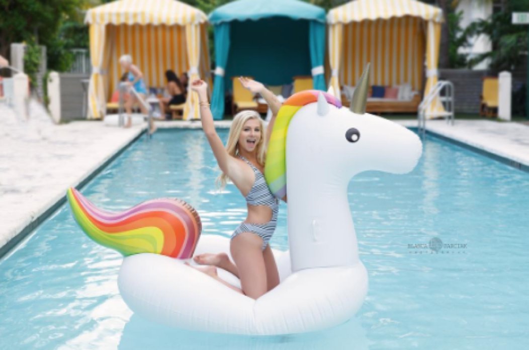 AndazMiami's tweet photo. Backyard Saturday is in progress, let the partying begin! #party #poolparty #backyardsaturday
📷: @bparciak_photo https://t.co/7mWrEETWio