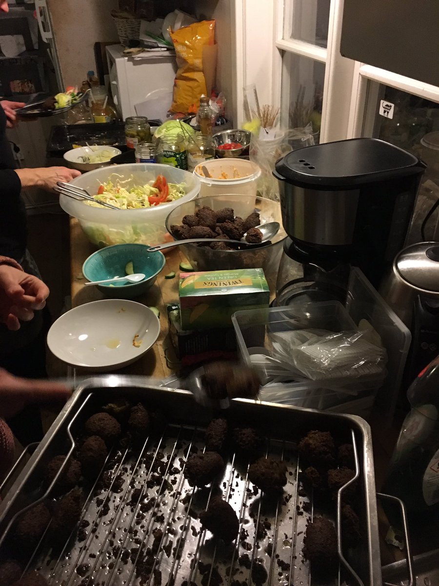 bobcat_dead's tweet photo. #bobunk has begun. https://t.co/caJ93AimGC