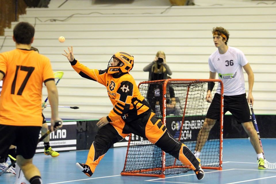 UCFaceOff's tweet image. Cup victory! Men 1 reaches the semifinals of the cup tournament after a 45-0 (!) win over Messed Up 2! #floorball