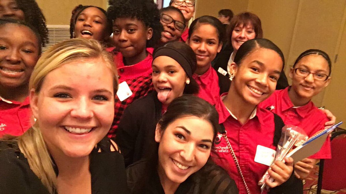 frankieefresh's tweet photo. Shout out to the girlies from Albany community charter school! Had a blast at #daretoclimb https://t.co/7D7AYuiZlE