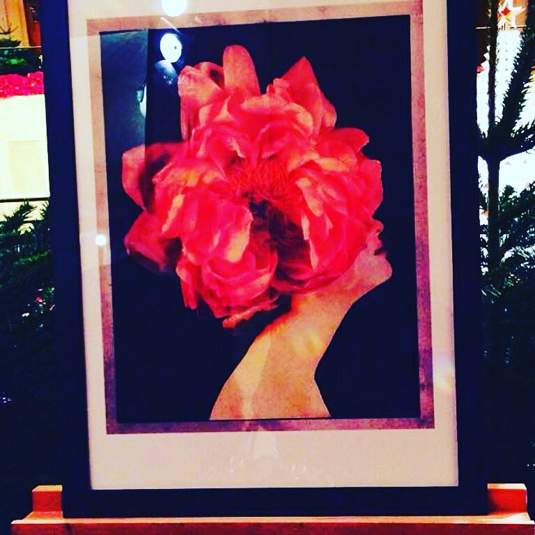TransAtlanticAr's tweet photo. Giovanni_Gastel #benefit #Paris #Theatre des Champs Elysees #Les Sapin des Noel des Createurs #21 eme Edition #CancerBenefit https://t.co/oBAYqJ7TXh