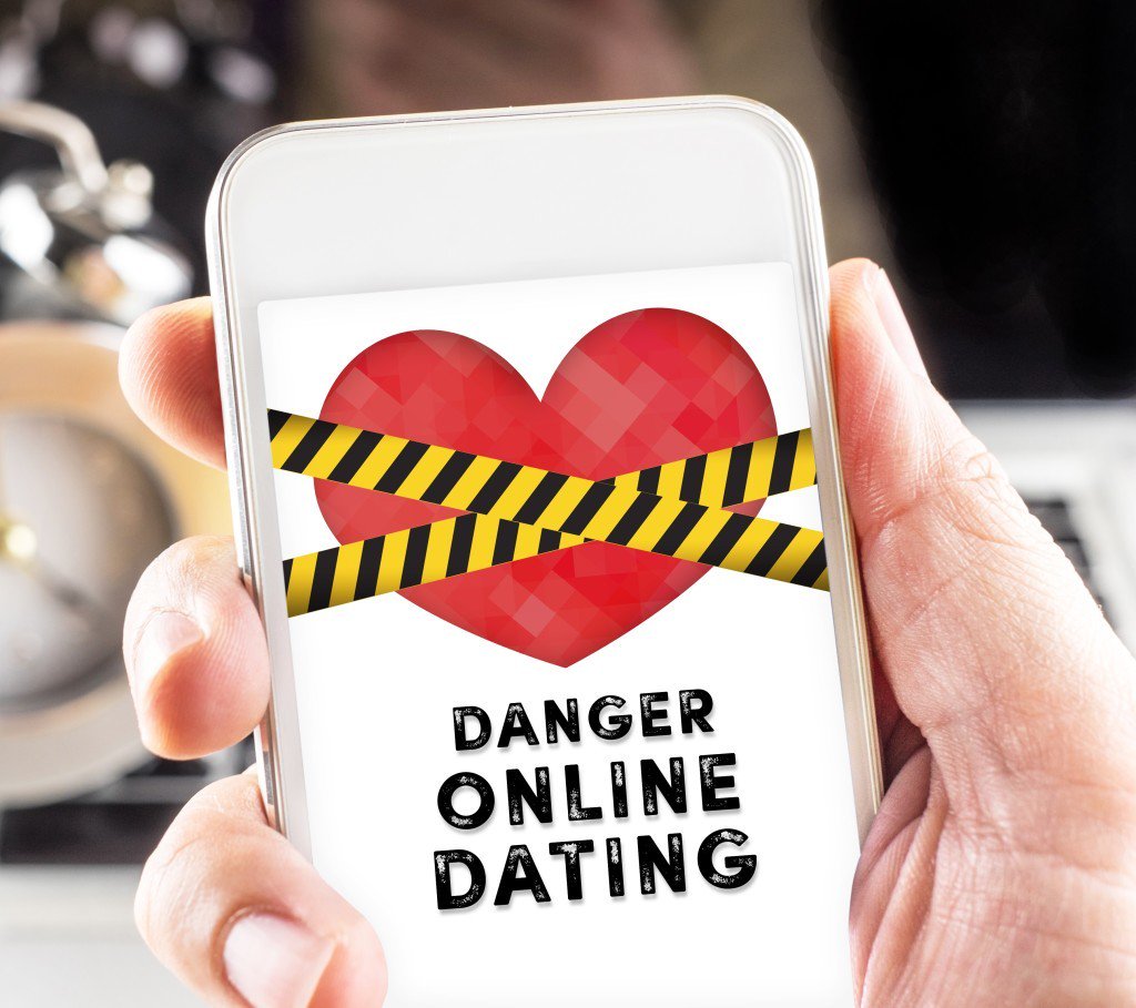 OlderDatingCoUk's tweet photo. 10 Habits of a Successful #OnlineDating Scammer. Are you being preyed on? By @lclarkecouk https://t.co/7YbBnlx5V3 https://t.co/AXXGlEMJoF