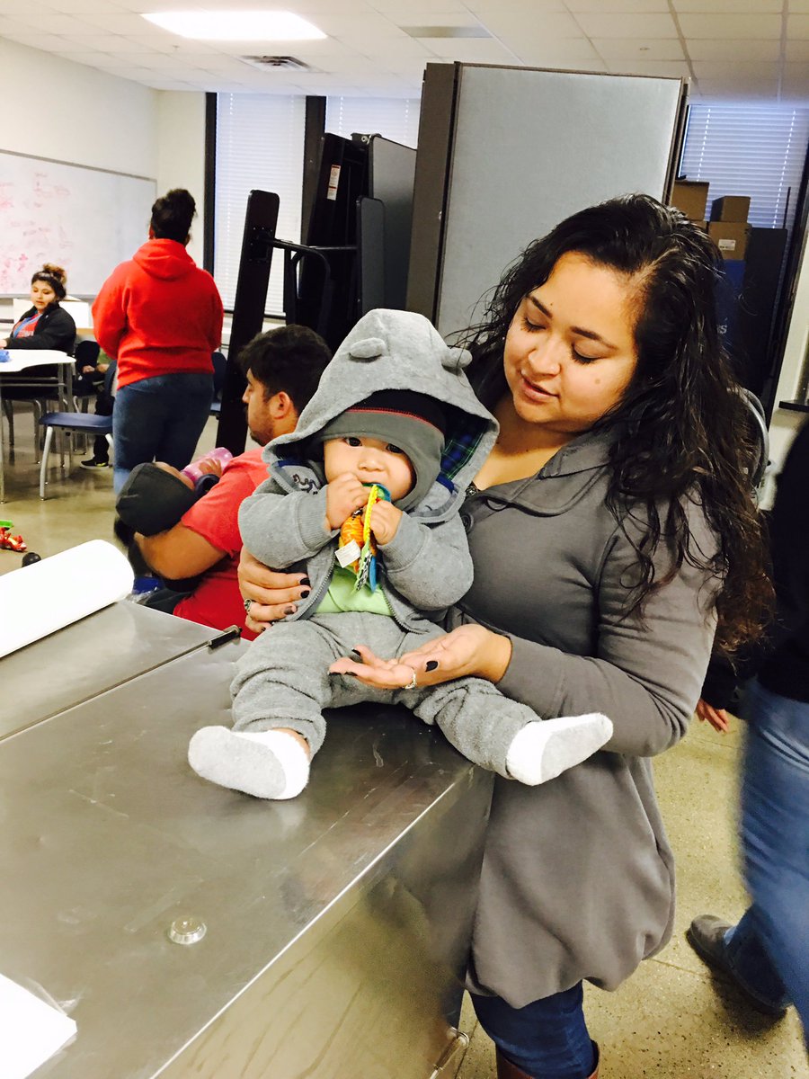 QynneKelly's tweet photo. EVERYBODY learns at @AmosHiatt #SaturdaySchool! #ELLSTRONG @lordlarry14 @DMschools https://t.co/SFFx9c7cYV