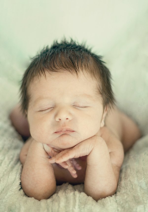 Taking cute pictures is hard work!
😴😴😴

(babynames.net)