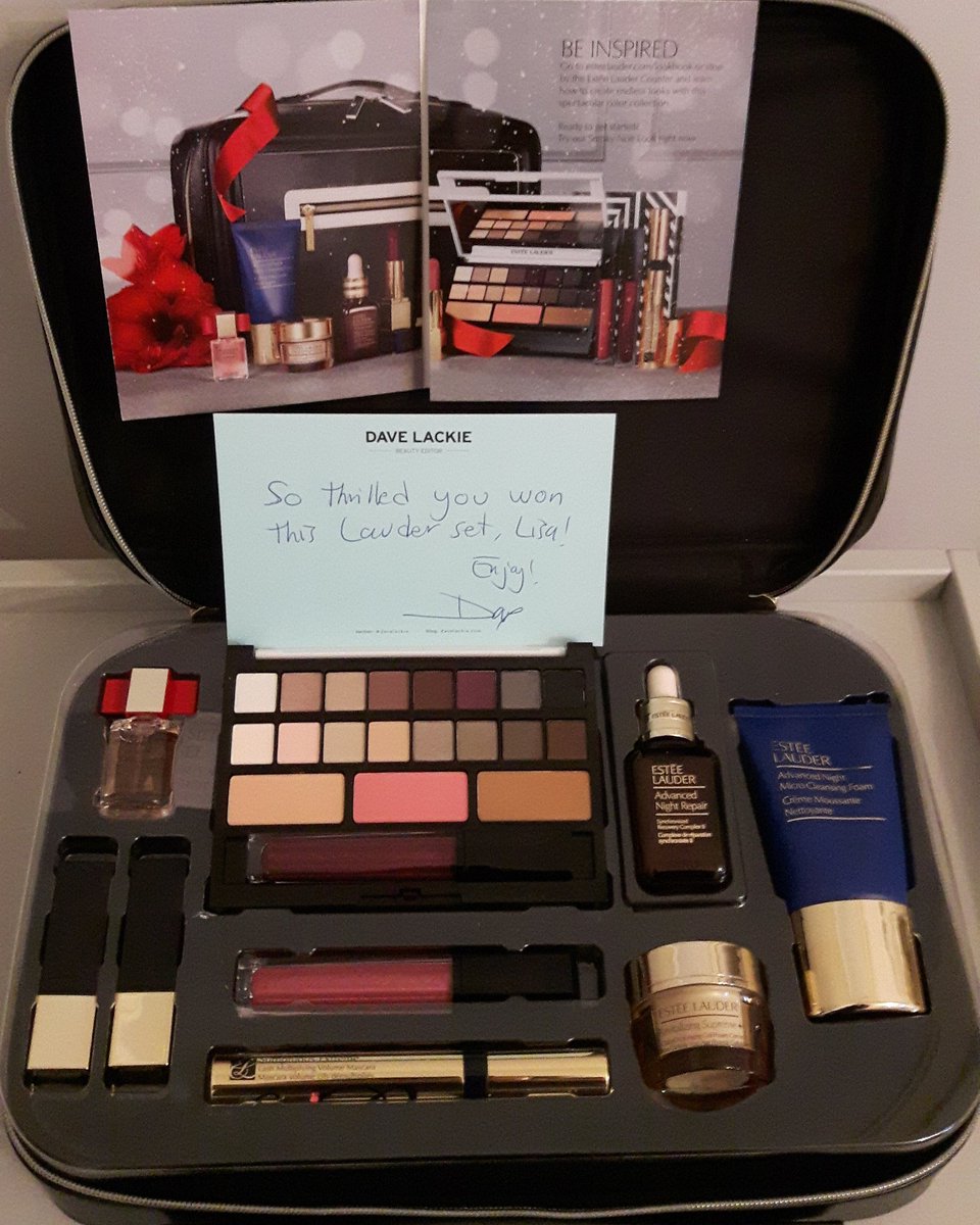 ChicCheeksMUA's tweet photo. It arrived! Can't wait to get the SMOKY NOIR LOOK on!  Thx again @davelackie for the chance to win!  With #gratitude and #ChicCheeksAlways https://t.co/pL1obryac4