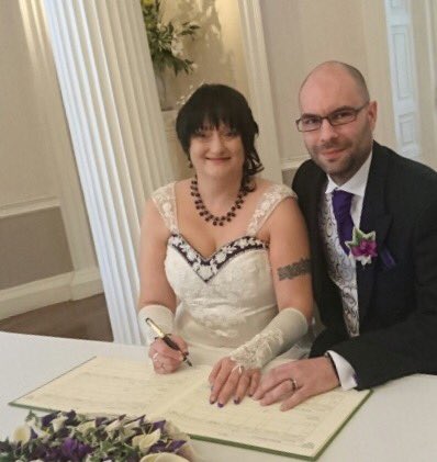 CHouseEvents's tweet photo. Congratulations to the happy couple who married @ColwickHall today! Ps-Really unusual wedding cake!! Fantastic! 🌸🌸🌸💀💀💀 https://t.co/qnmybC7aOD