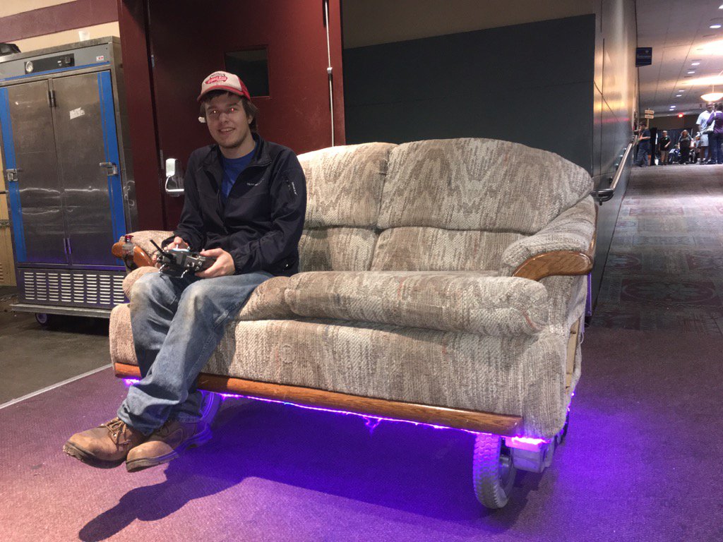 markjwatts's tweet photo. Motorized Couch! #RMMF16 #MakerFaire #rochesterarts https://t.co/9HugXLTxPp