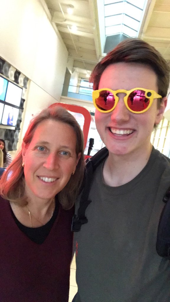 WOAH I just met the CEO of @youtube...<a href="/SusanWojcicki/">Susan Wojcicki</a> 🔥