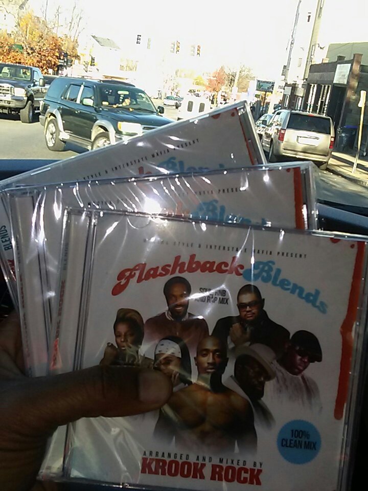 DextinyOfficial's tweet photo. I'm in the hood riding around getting love from everybody buying my new Blend tape. who wants it? #FlashbackBlends https://t.co/4UAhPWF2i9