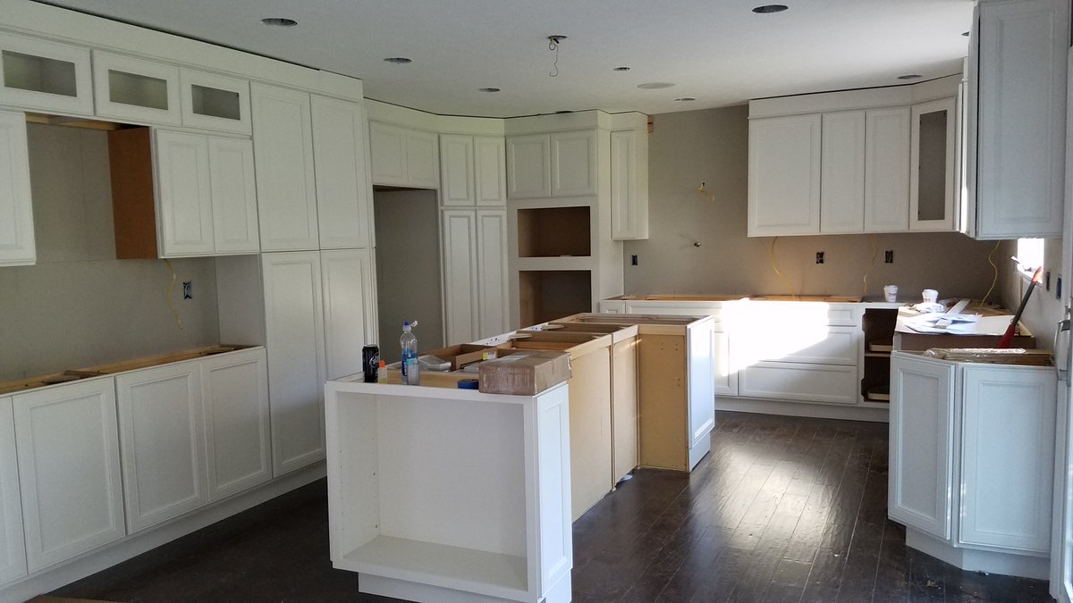 designGG's tweet image. Latest project ...dreaming of a white kitchen!