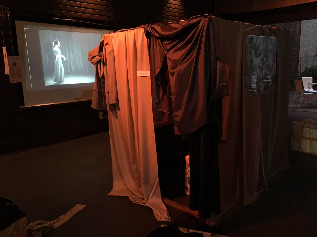 岡田昌浩 東京ドイツ文化センター アウスドルック モビール ドイツ表現主義舞踊のその後 ナチス時代のドイツでは多くの前衛芸術家が国家から迫害を受け 国外へと逃亡した 亡命した約30名の表現主義舞踊のダンサーが後にどんな人生を送り 世界の