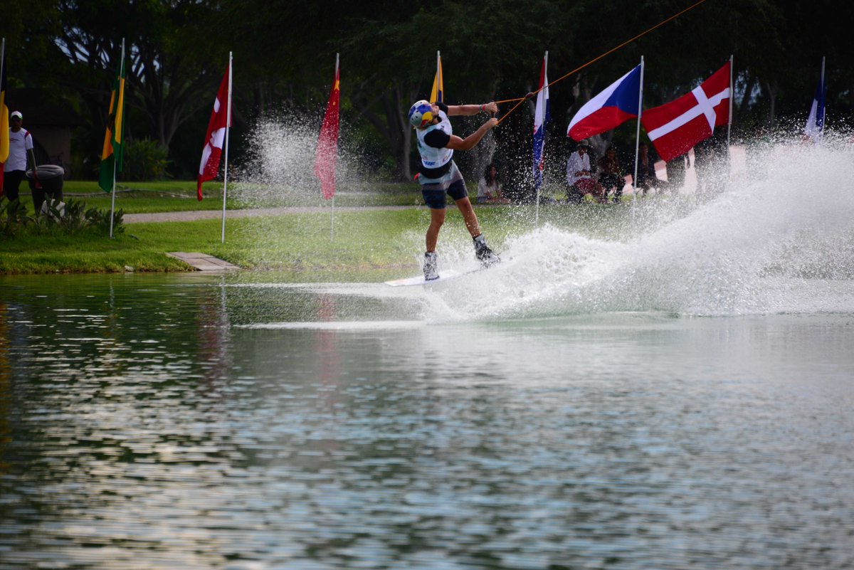 acuaski's tweet photo. ¡¡Muchas gracias a todas/os las/os #Riders por hacer de estos #WakeWorldsMex una competencia intensa e increíble!! @esquimx @cablewakeboard https://t.co/j4Xabwv7Ap