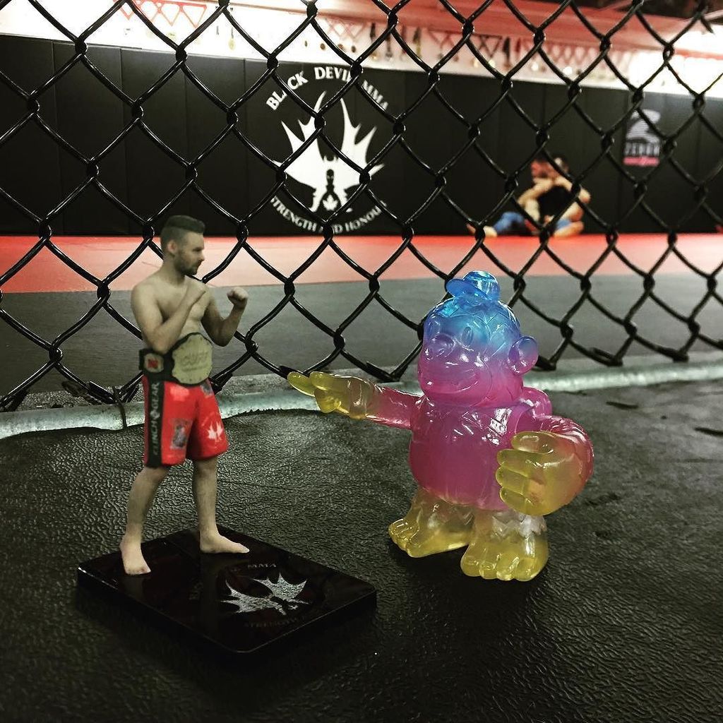 6IXMMA's tweet photo. Headcoach Dropbear @dannybeauclerc vs @mailchimp Freddie in our custom MMA cage #selftrait… https://t.co/zjDM8zTVbv https://t.co/zc0IuE8tIQ