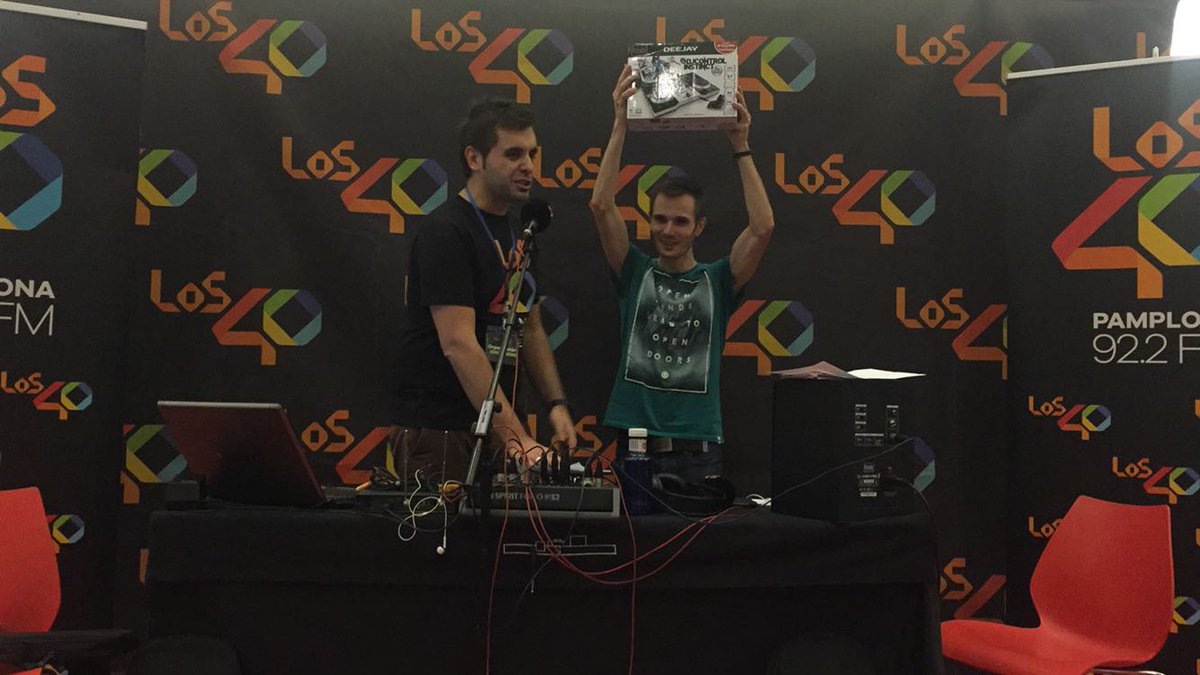 YouWin40's tweet photo. #BorjaBeltrán es el ganador de la #BatallaDJs en #YouWinPamplona
Se lleva mesa #Hercules
¡¡Enhorabuena!!! 🎧🎶🙌 https://t.co/9wPKCHO7eO