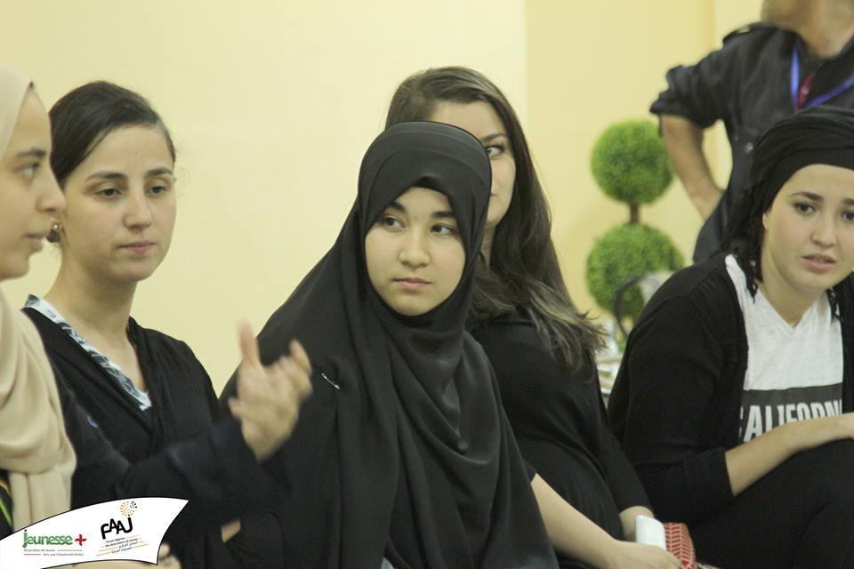 ContactFaaj's tweet photo. بعد العشاء  نشطات عديدة و متنوعة مع المتطوعين و المشاركين     
 Soirée Animations diverses avec nos participants et bénévoles 
 #FAAJ2016 https://t.co/gJn3HjJfxE