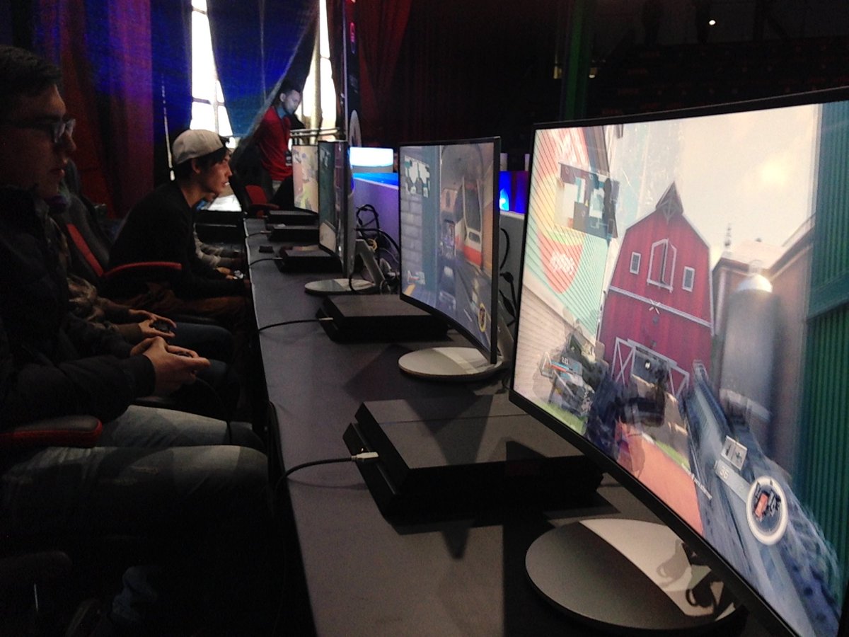 ColGameShow's tweet image. Ya se juega la final de nuestro desafío Call of Duty #EnCGS2016 . ¡Que emocionante!