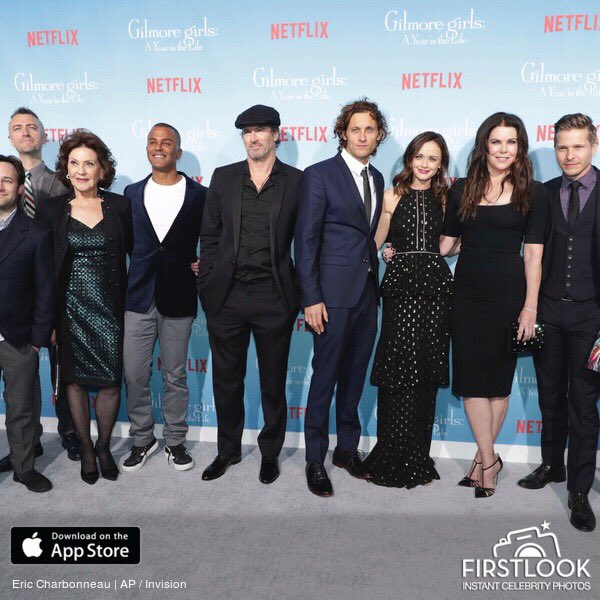 YanicTruesdale's tweet photo. Fantastic premiere last night. This show and our fans will never stop to amaze me! https://t.co/PQ12UUQyyi