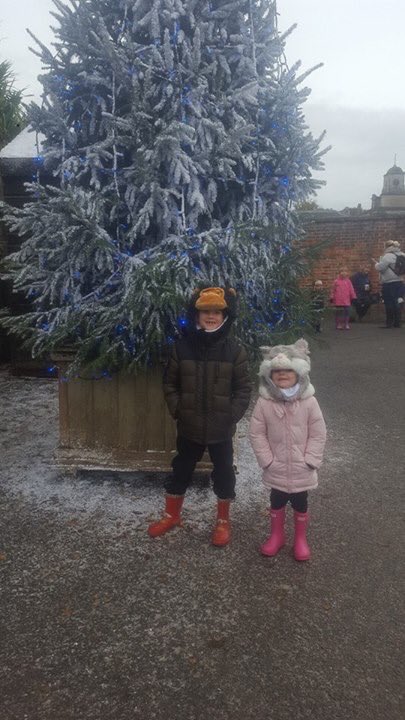 Thank you @HugsFromHenry for an amazing day <a href="/Longleat/">Longleat</a> festival of light. We've made some wonderful memories 😊 xx #rubylaura