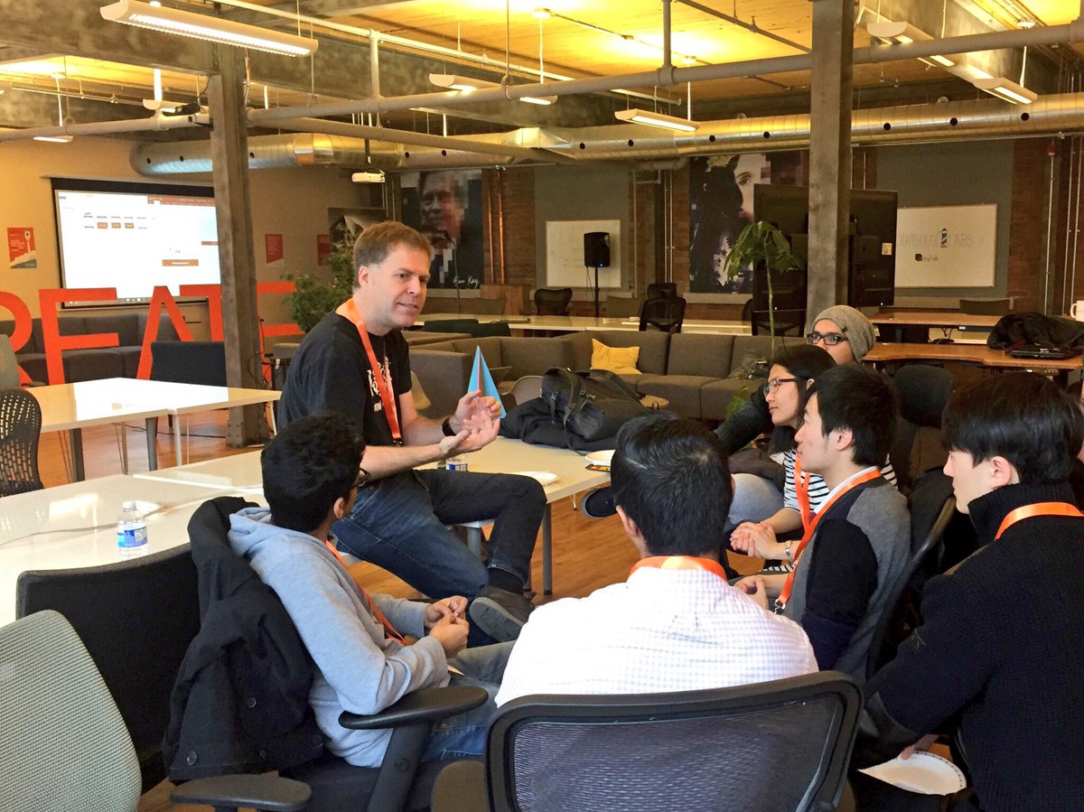 izzydoesizzy's tweet image. I&apos;m excited to be helping out this weekend to host @LegacyCan&apos;s #decode16 at @lighthouse_labs!