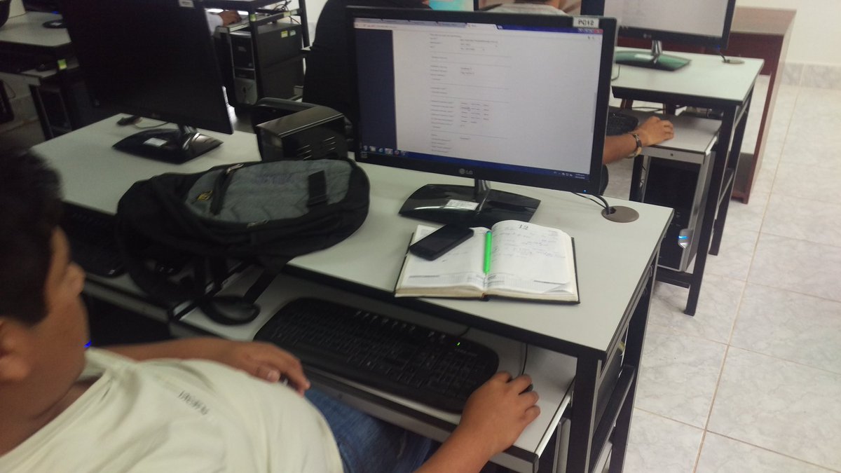 jroliva's tweet photo. Algunas imágenes del Taller de implementación de #Elastix 4 que brindé en #Coreisc 2016 en Tingo María - #Perú #asterisk #VoIP https://t.co/QfkiltPLNk