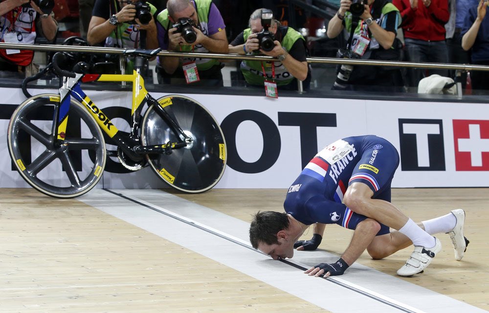 Triple Champion du Monde,<a href="/KneiskyMorgan/">Kneisky Morgan</a> a besoin d'une équipe UCI pour son projet olympique Tokyo 2020. Et il n'est pas que pistard ! #HELP