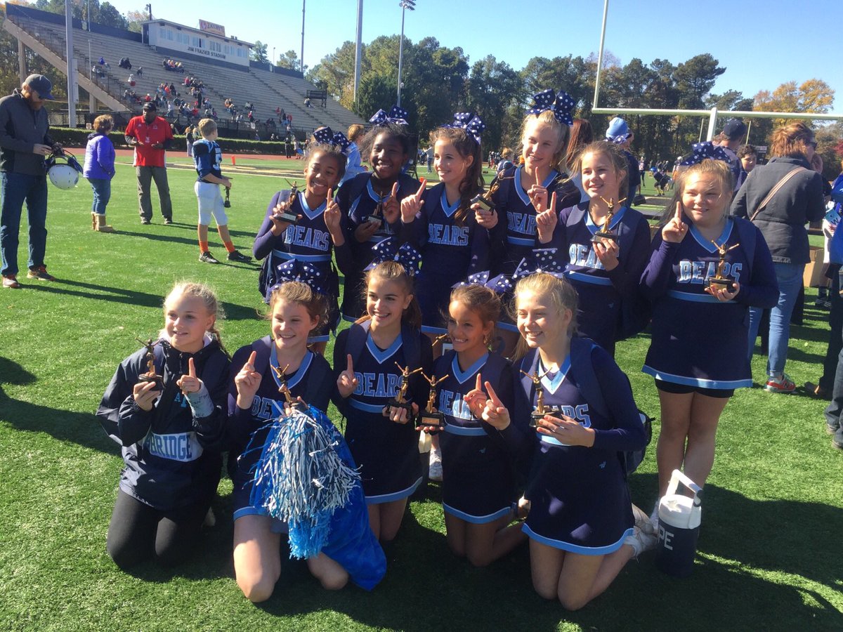 CheerCb's tweet photo. #footballSTATEChamps  6th grade cheered their team onto success!!  #statechampionship https://t.co/YoIBt8wiy7